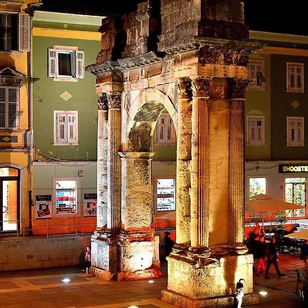 Sunny Corner In City Center With Free Parking Pula Exterior foto