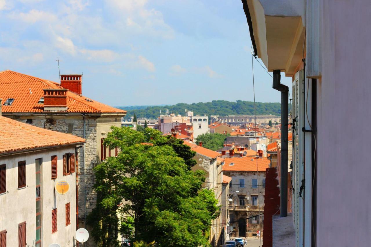 Sunny Corner In City Center With Free Parking Pula Exterior foto