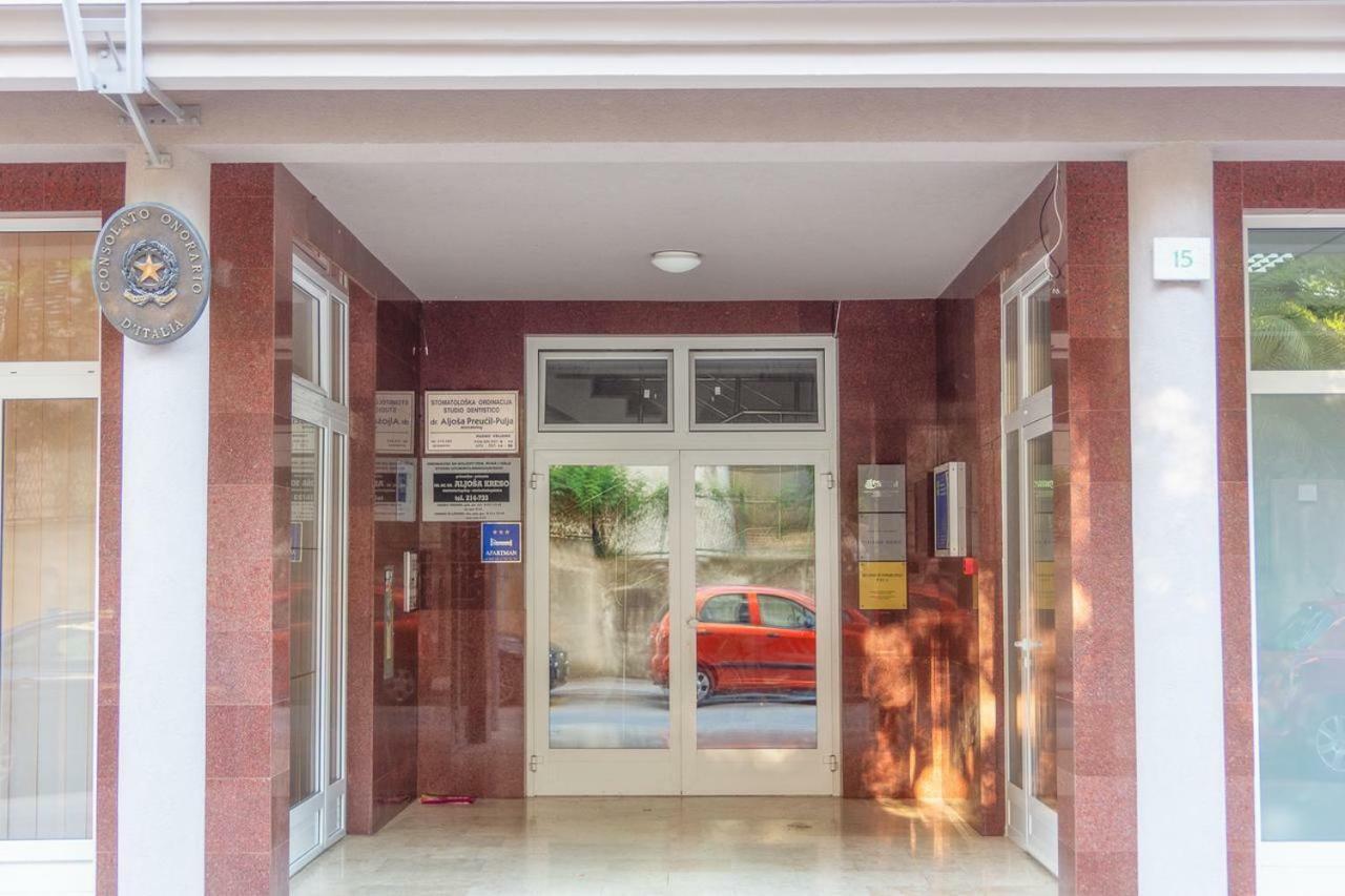Sunny Corner In City Center With Free Parking Pula Exterior foto